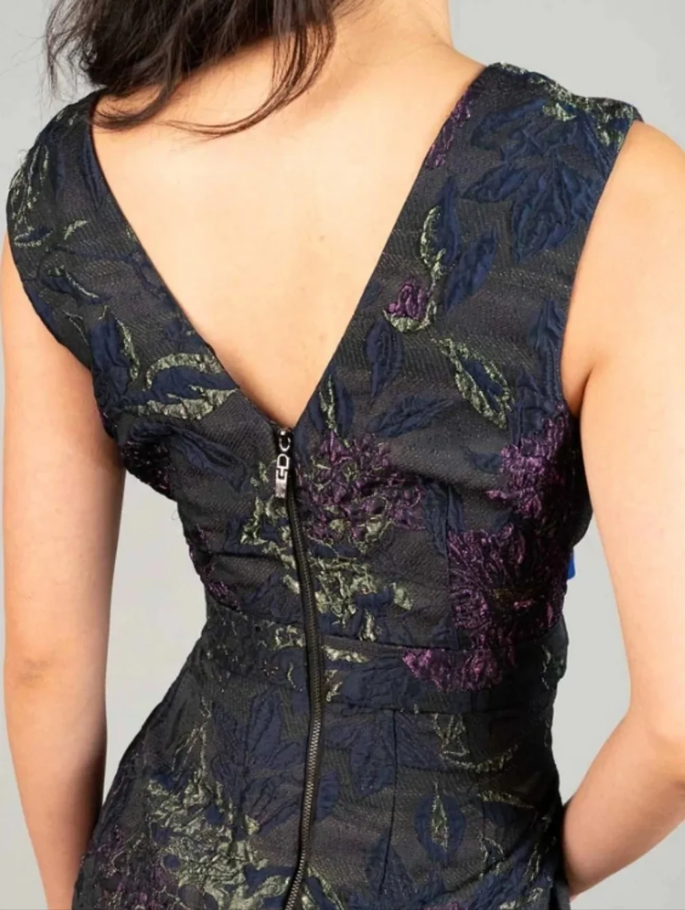 NWT Alberto Makali V-Neck Cocktail Dress embroidered Jacquard Jewel Tone
